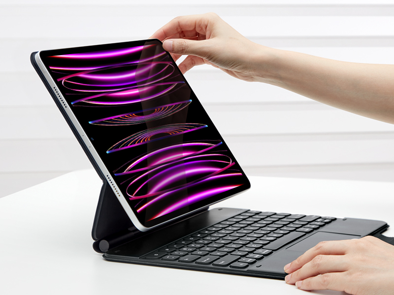 ESR Rebound Magnetic Bluetooth Keyboard Case for iPad